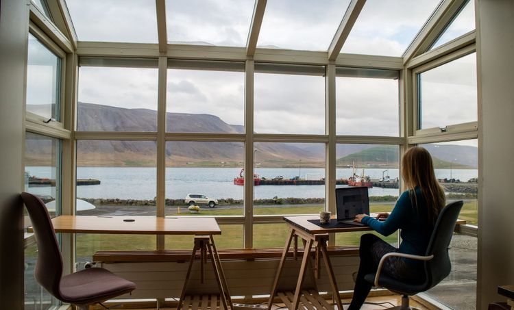 How to Ensure Seamless Communication When Working Remotely