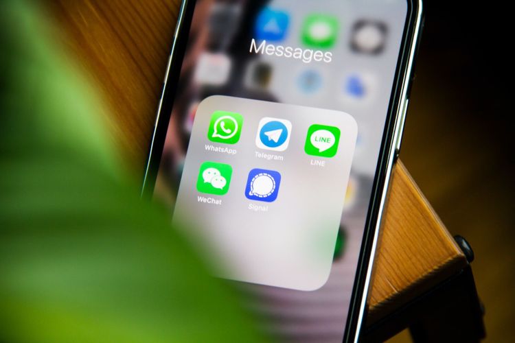 Features to Look For in a Chat App for Your Workspace