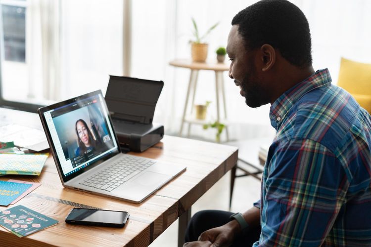Remote Work: Challenges and Tips to Manage Remote Teams Better