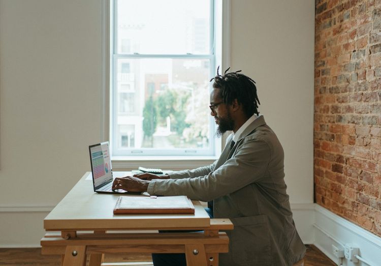 Virtual Office: Advantages and Disadvantages of Remote Work